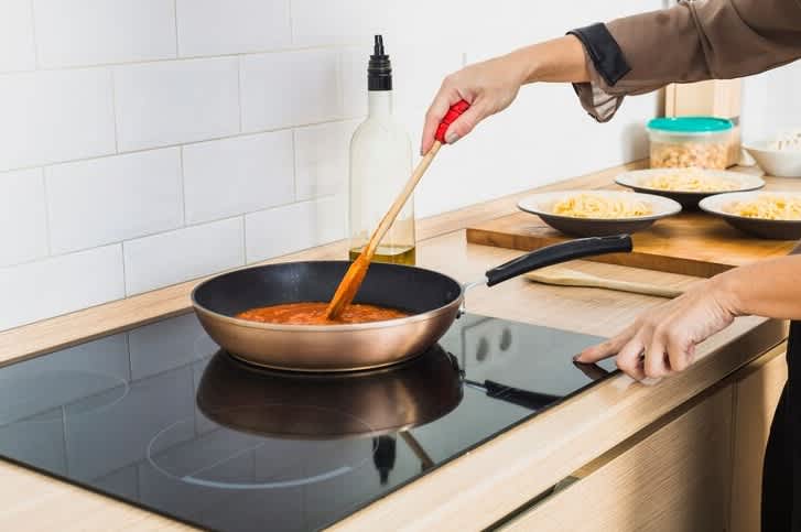 Berapa Watt Kompor Listrik? Ini Dia Rincian Konsumsi Dayanya!